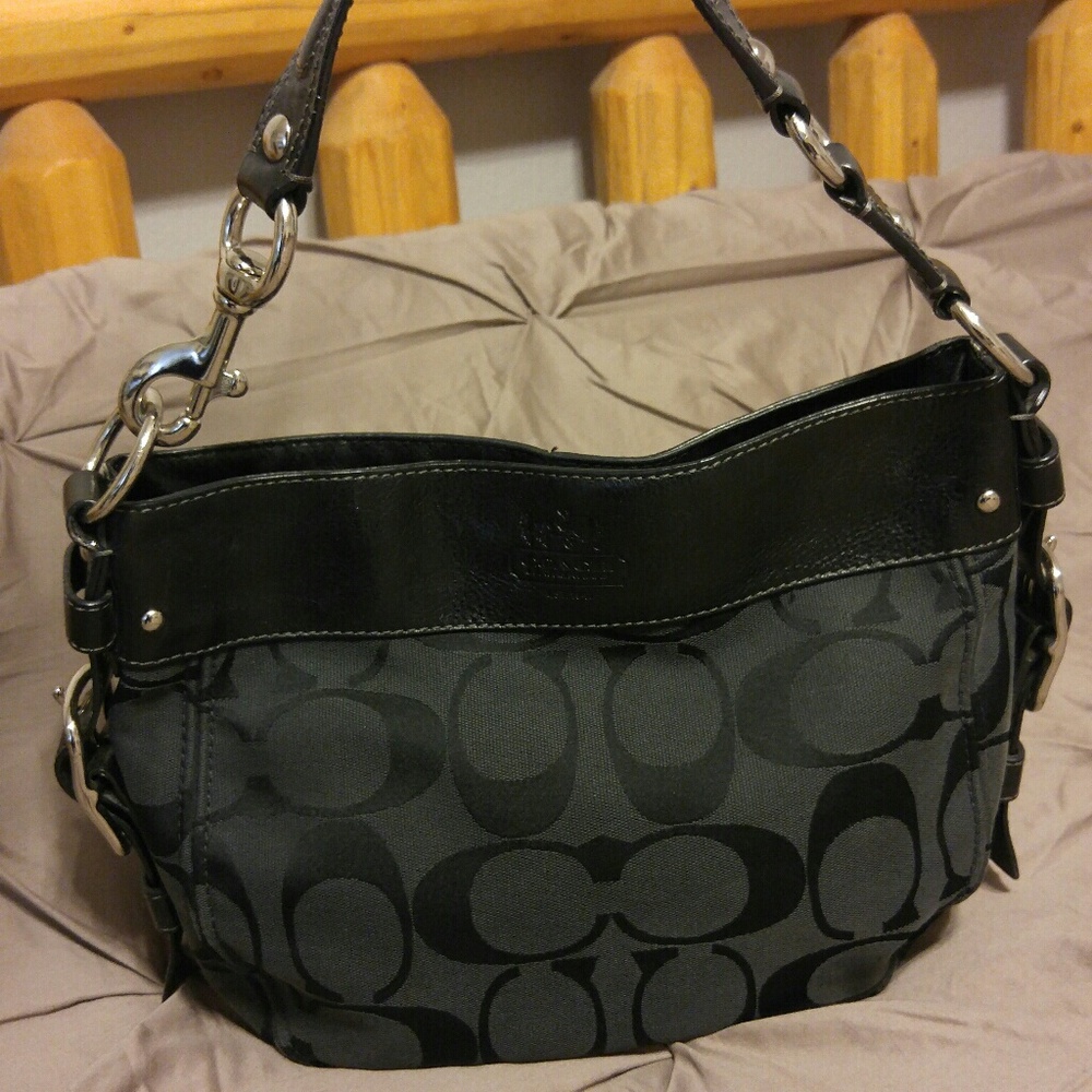 Coach Signature Zoe